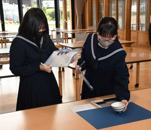 写真：卒業記念品選定(濃南中)1