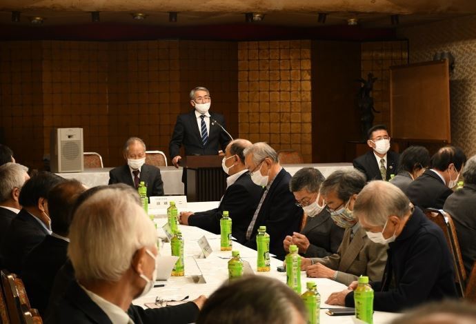 写真：顔合わせ会の様子