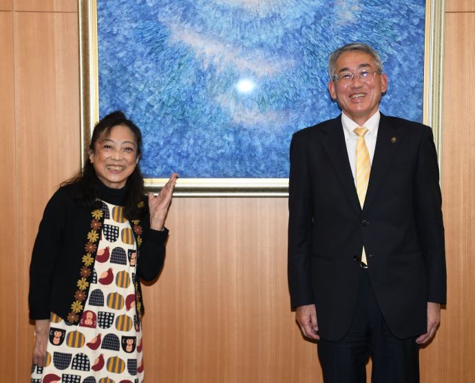 写真：真山亜子さんと土岐市長