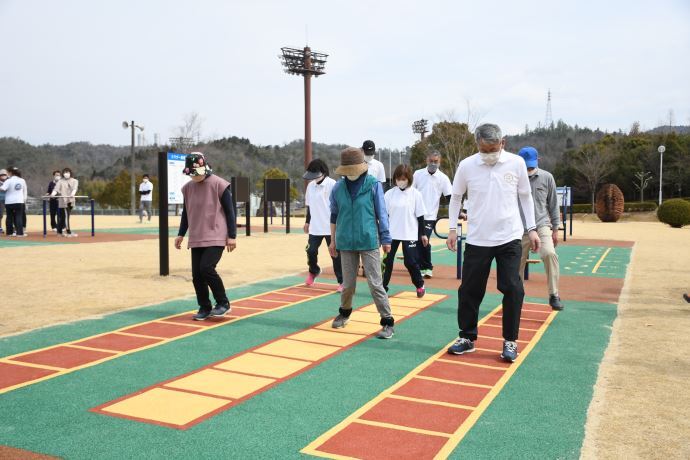 写真：ときげんきサーキット　歩行トレーニングの様子