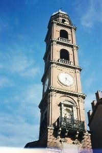 写真：街のシンボルタワー（時計台）
