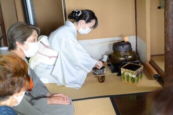 写真：暮雪庵茶会