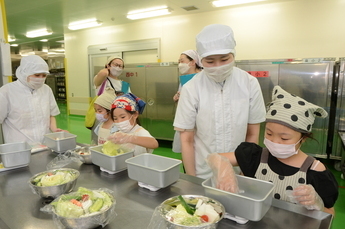 写真：野菜の重さ測り