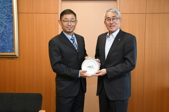 鈴木代表と土岐市長