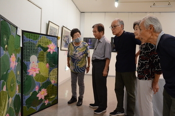 写真：余技作品展
