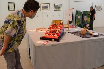 写真：余技作品展