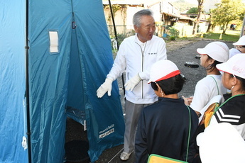 マンホールトイレ