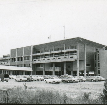写真:昭和41年庁舎