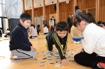 写真：ふるさとカルタ大会
