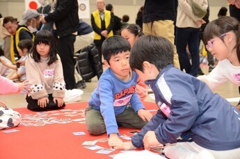 写真：ふるさとカルタ大会