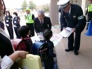 下石小学校の入学式開始前に実施しました
