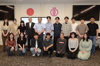 写真：愛知大学政策発表