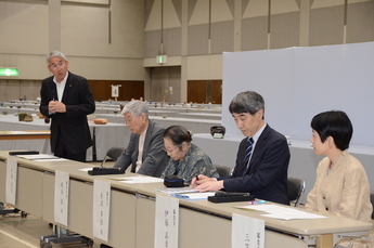 写真：現代茶陶展審査会