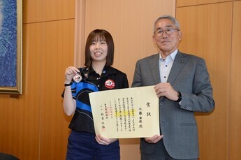 写真：ボウリングNHK杯優勝報告