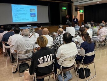 写真：市政報告会