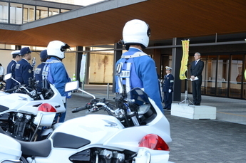 写真：啓発活動出発式