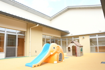 駄知こども園竣工式