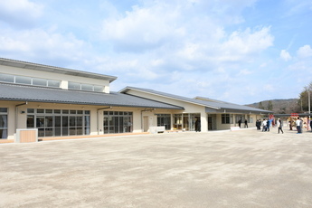 駄知こども園竣工式